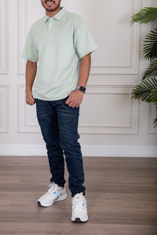 بلوزة رجالي لون تفاحي بياقة مطوية و أزرار من الأمام و بأكمام قصيرة