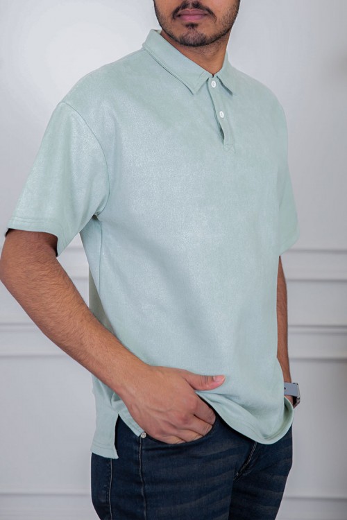 بلوزة رجالي لون تفاحي بياقة مطوية و أزرار من الأمام و بأكمام قصيرة