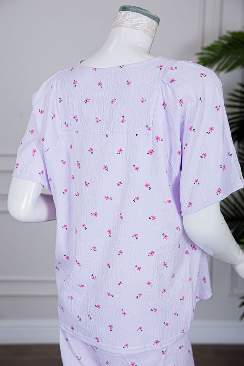 بيجاما نسائية قطعتين لون بيج مشجرة بلوزة بأزرار من الأمام و بأكمام قصيرة مع بنطلون طويل