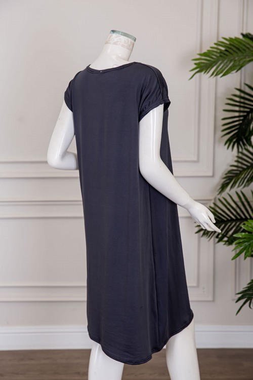 قميص نسائي قصير متعدد الألوان بياقة دائرية و بأكمام قصيرة