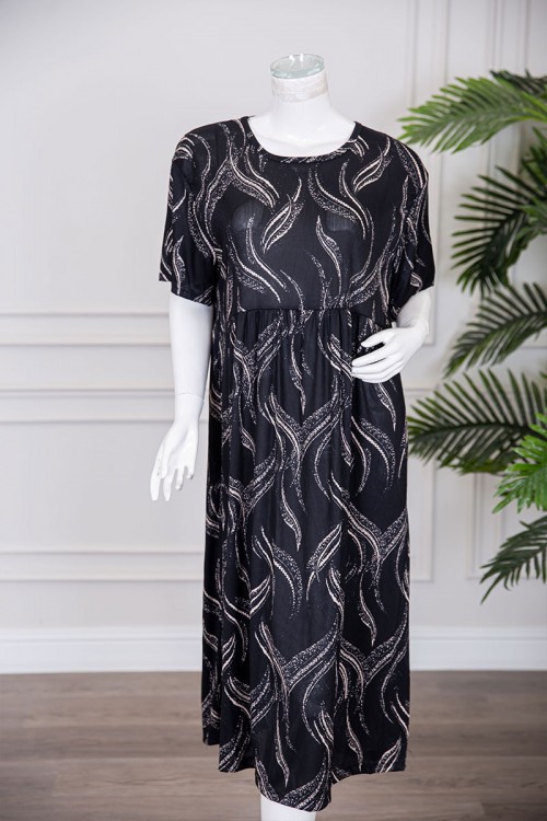 قميص نسائي قصير لون أسود قصة كلوش مزين برسومات باللون البيج ياقة دائرية و بأكمام قصيرة