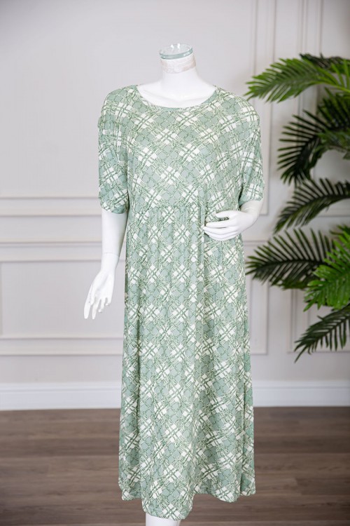 قميص نسائي قصير لون تفاحي قصة كلوش مزين بخطوط و أشكال ياقة دائرية و بأكمام قصيرة