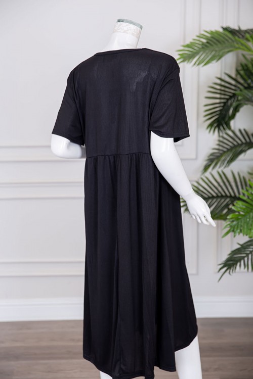 قميص نسائي قصير لون أسود قصة كلوش ياقة دائرية و بأكمام قصيرة