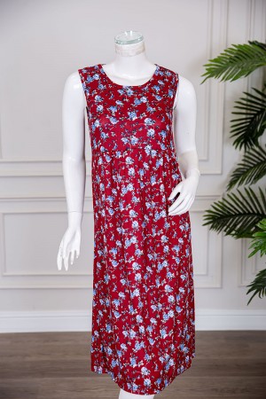 قميص نسائي قصير لون أحمر مزين برسومات ياقة دائرية و بدون أكمام