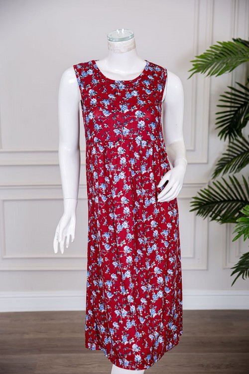 قميص نسائي قصير لون أحمر مزين برسومات ياقة دائرية و بدون أكمام