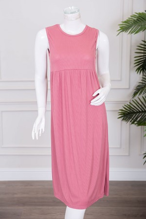 قميص نسائي قصير لون وردي بياقة دائرية و بدون أكمام