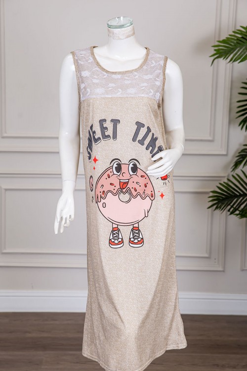 قميص نسائي قصير لون بيج مزين بكتابات و رسومات ياقة دائرية مزينة بقماش دانتيل بدون أكمام