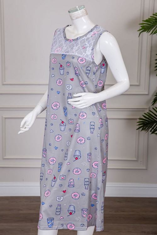 قميص نسائي قصير لون رمادي مزين برسومات ياقة دائرية مزينة بقماش دانتيل بدون أكمام