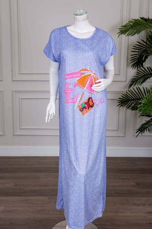 قميص نسائي طويل لون موف مزين بكتابات و رسومات ملونة بياقة دائرية و أكمام قصيرة