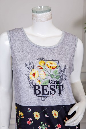 قميص نسائي قصير لون رمادي و أسود مزين بكتابات و رسومات ياقة دائرية بدون أكمام