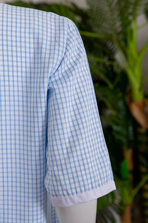 زي عاملة قطعتين متعدد الألوان بلوزة طويلة ياقة مطوية بسحاب و جيوب من الأمام و أكمام ميدي مع بنطلون طويل