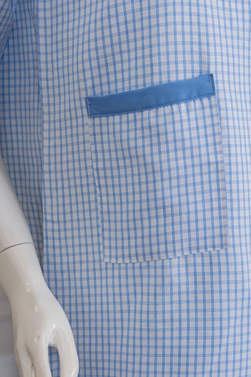 زي عاملة قطعتين متعدد الألوان بلوزة طويلة ياقة مطوية بسحاب و جيوب من الأمام و أكمام ميدي مع بنطلون طويل