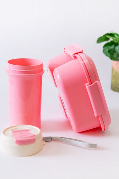 حافظة طعام مدرسية متعددة الألوان مقسمة مع ملعقة و مزينة برسومات كرتونية مع زمزمية مشروب بارد