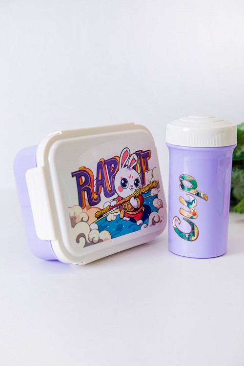 حافظة طعام مدرسية متعددة الألوان مقسمة مع ملعقة و مزينة برسومات كرتونية مع زمزمية مشروب بارد