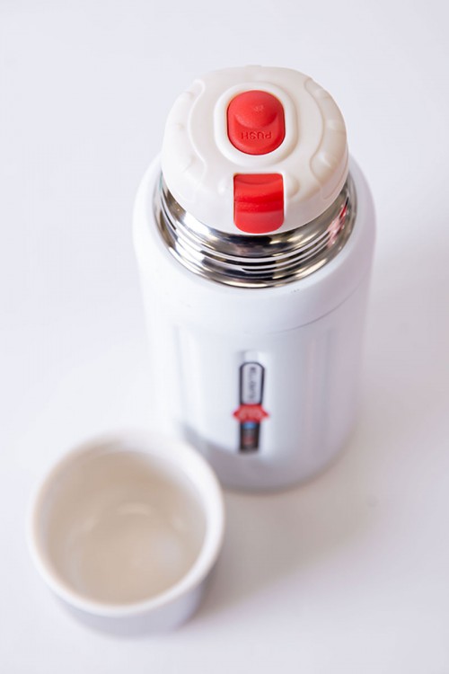 زمزمية مدرسية متعددة الألوان حافظة للحرارة و البرودة