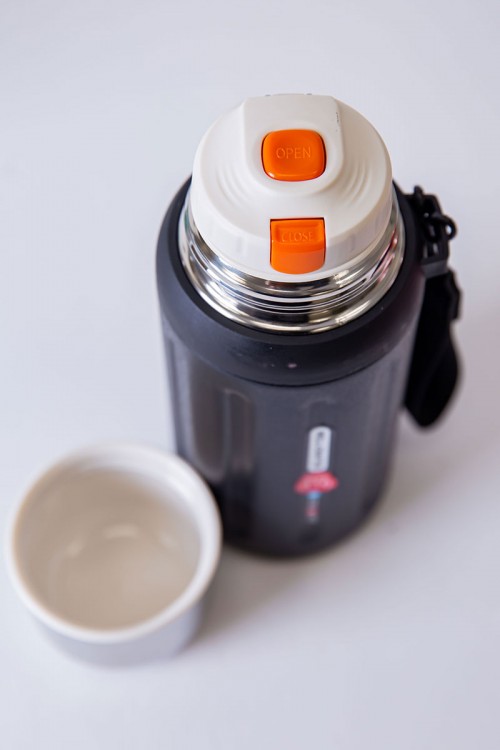 زمزمية مدرسية متعددة الألوان حافظة للحرارة و البرودة