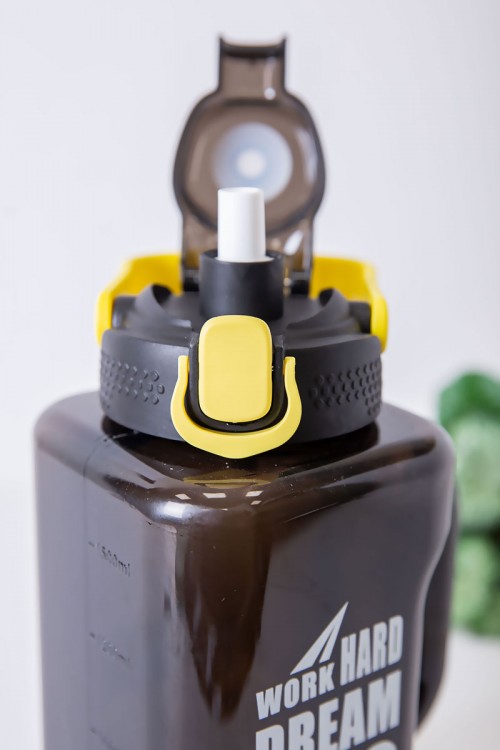 زمزمية مدرسية متعددة الألوان مزينة بكتابات من الأمام مشروب بارد بلاستيك شفاف