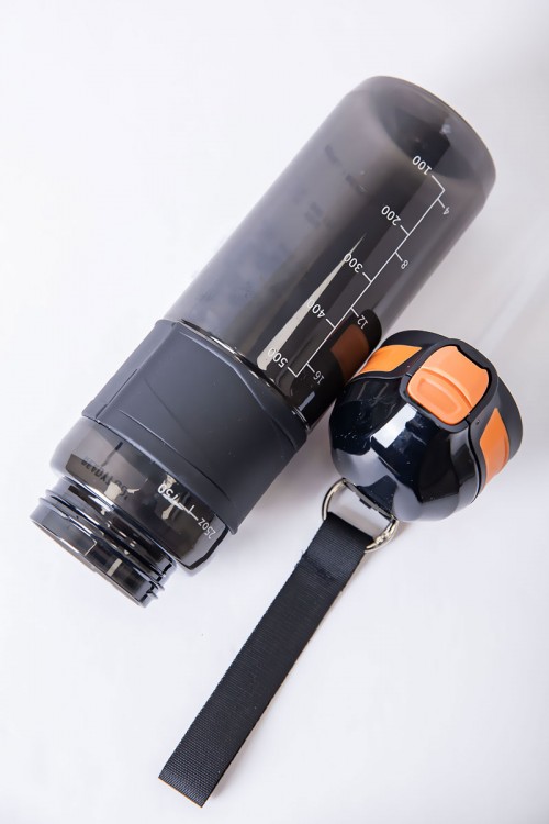 زمزمية مدرسية متعددة الألوان مزينة بكتابات من الأمام مشروب بارد بلاستيك شفاف