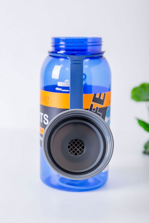 زمزمية مدرسية متعددة الألوان مزينة بكتابات من الأمام مشروب بارد بلاستيك شفاف