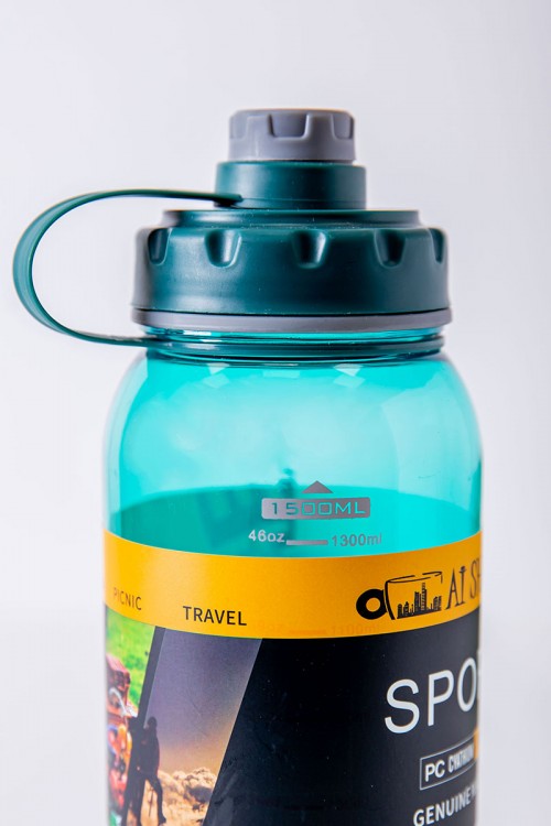 زمزمية مدرسية متعددة الألوان مزينة بكتابات من الأمام مشروب بارد بلاستيك شفاف