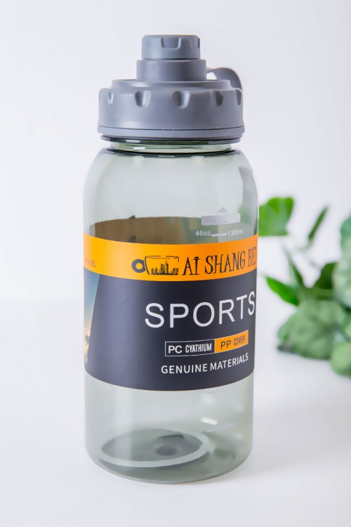 زمزمية مدرسية متعددة الألوان مزينة بكتابات من الأمام مشروب بارد بلاستيك شفاف