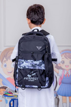 شنطة ظهر مدرسية متعدد الاوان مزينة بنقوش ملونة و بجيوب متعددة مع مقلمة 