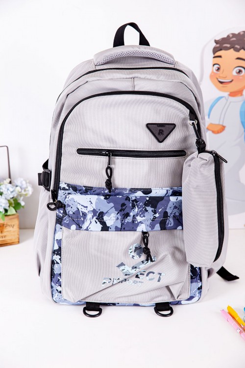 شنطة ظهر مدرسية متعدد الاوان مزينة بنقوش ملونة و بجيوب متعددة مع مقلمة