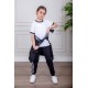 طقم رياضي بناتي مدارس 3 قطع لون أسود تيشيرت أبيض داخلي و جاكيت ذو أكمام طويلة بسحاب و جيوب من الأمام و بنطلون برباط و زم من الأسفل