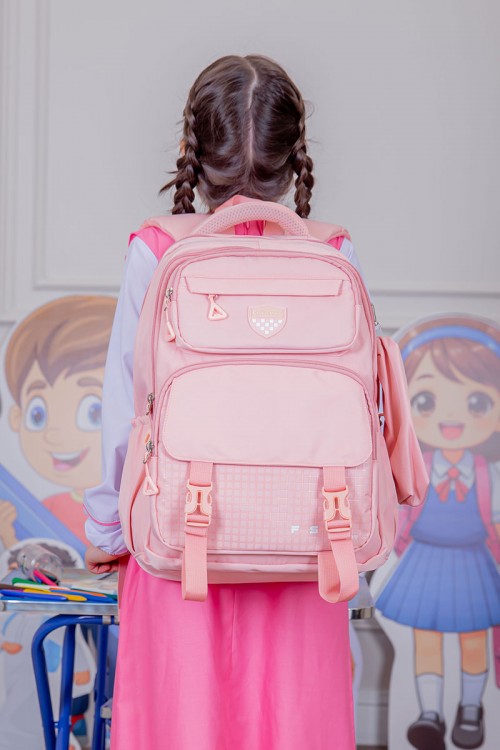 شنطة ظهر مدرسية متعددة الألوان بجيوب متعددة مع مقلمة