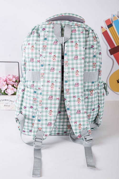 شنطة ظهر مدرسية بناتي متعدد الألوان مزينة برسومات ملونة و بجيوب متعددة مع مقلمة