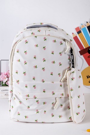 شنطة ظهر مدرسية بناتي لون بيج فاتح مزينة بورود و بجيوب متعددة مع مقلمة