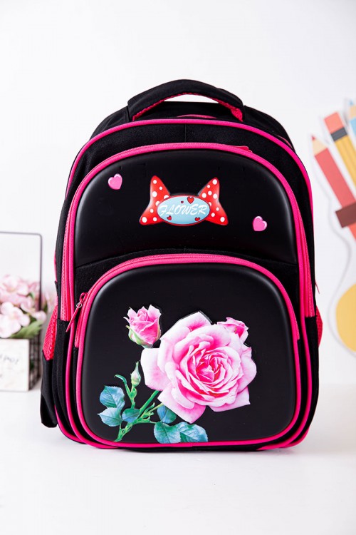 شنطة ظهر مدرسية بناتي لون أسود بحواف وردية مزينة برسومات ملونة و بجيوب متعددة