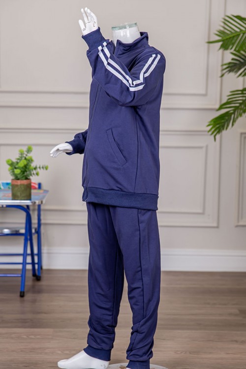 طقم رياضي بناتي مدارس 3 قطع لون كحلي تيشيرت أبيض داخلي و جاكيت ذو أكمام طويلة بسحاب و جيوب من الأمام و بنطلون برباط و زم من الأسفل