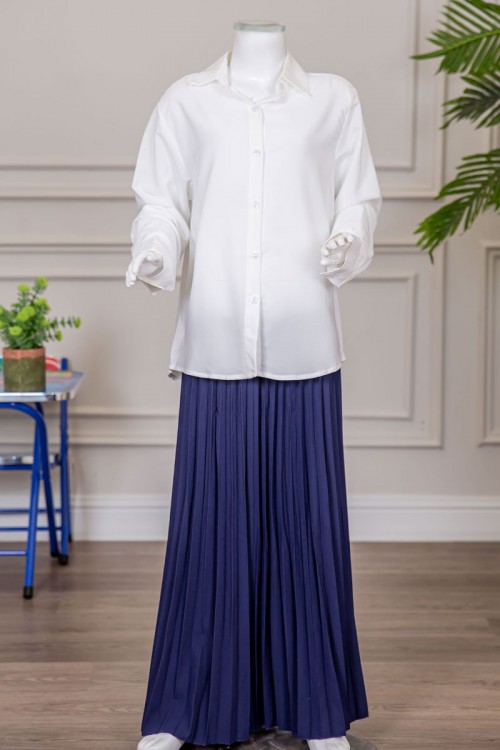 مريول بناتي مدرسي مرحلة الثانوي قطعتين قميص أبيض بياقة مطوية و بأزرار من الأمام و الأكمام و تنورة لون كحلي بكسرات و خصر مزموم