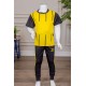 طقم ولادي رياضي قطعتين تيشيرت لون أصفر مقلم باللون الأسود و بنطلون طويل لون أسود مخطط باللون الأصفر من الجانبين و بزم من الأسفل