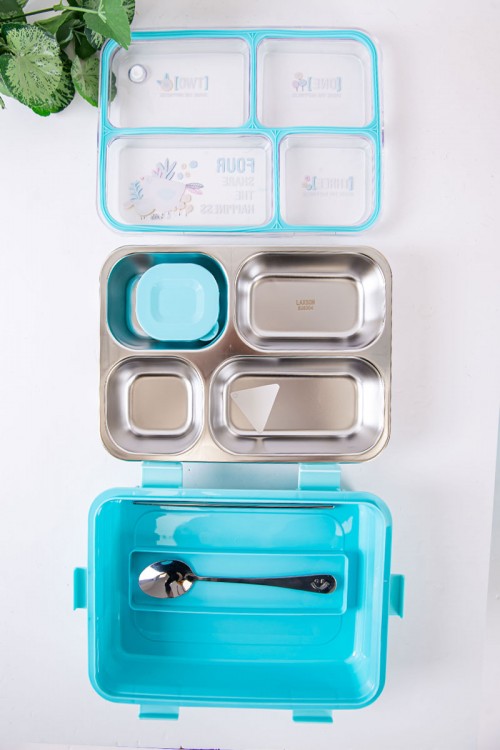 حافظة طعام مدرسية متعددة الألوان مقسمة و مزينة بكتابات و رسومات مع ملعقة و عيدان معدنية
