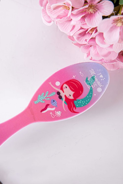 فرشاة شعر بناتي لون وردي مزينة برسومات كرتونية