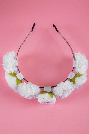 طوق شعر لون أسود مزين بالورود البيضاء