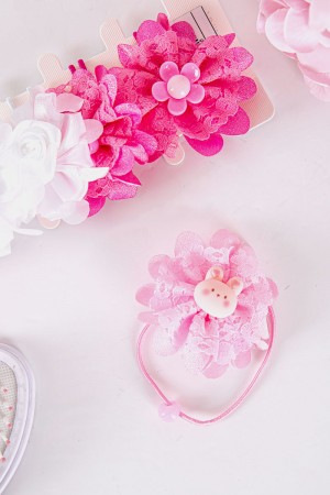 ربطة شعر 6 حبات على شكل ورود مزيج من اللون الوردي الفاتح و الغامق و الأبيض