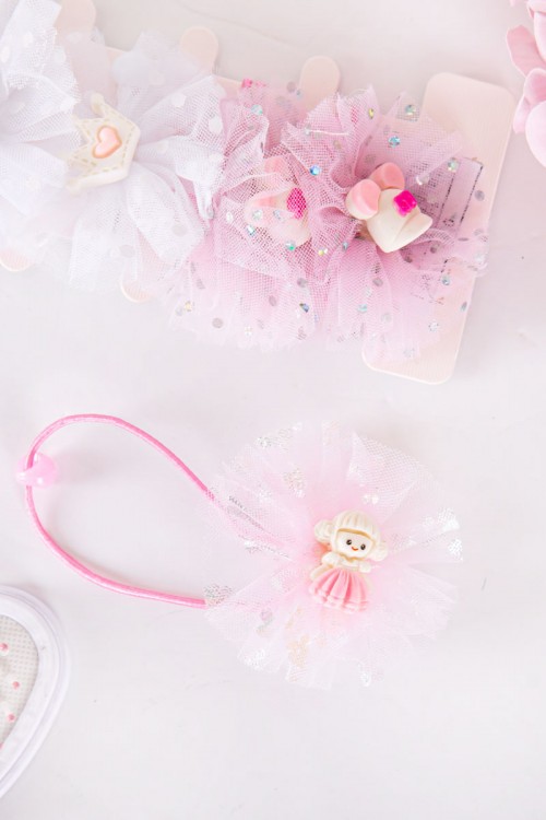 ربطة شعر 6 حبات على شكل ورود مزيج من اللون الوردي الفاتح و الغامق و الأبيض