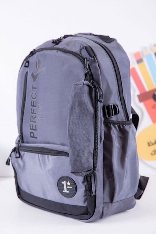 شنطة ظهر مدرسية ولادي لون رصاصي بجيوب متعددة مع مقلمة