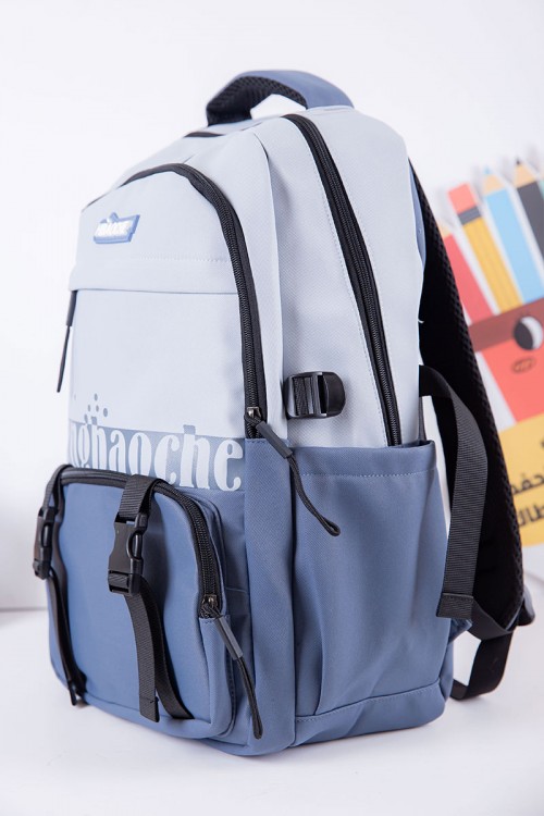 شنطة ظهر مدرسية ولادي بلونين أزرق فاتح و غامق و بجيوب متعددة