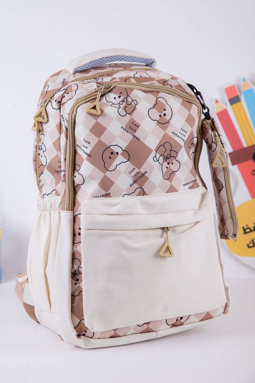 شنطة ظهر مدرسية بناتي لون بيج مزينة برسومات و كتابات بجيوب متعددة مع مقلمة