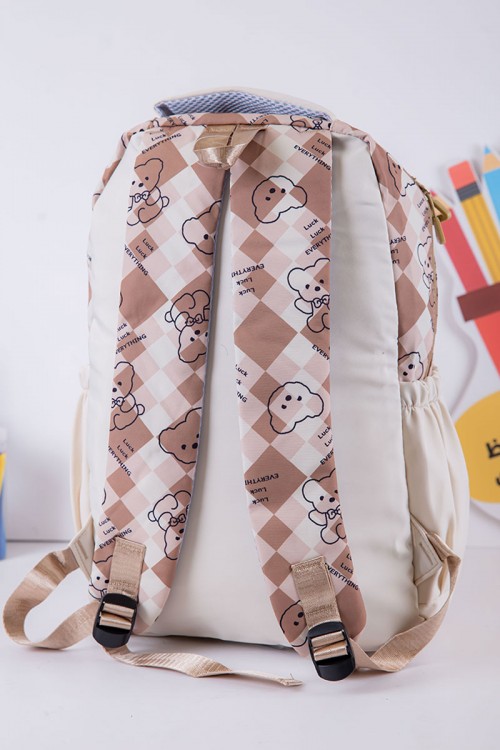 شنطة ظهر مدرسية بناتي لون بيج مزينة برسومات و كتابات بجيوب متعددة مع مقلمة