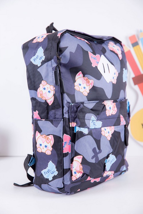 طقم شنط مدرسية قطعتين لون أسود و رصاصي مزينة برسومات كرتونية بجيوب متعددة