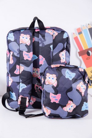 طقم شنط مدرسية قطعتين لون أسود و رصاصي مزينة برسومات كرتونية بجيوب متعددة