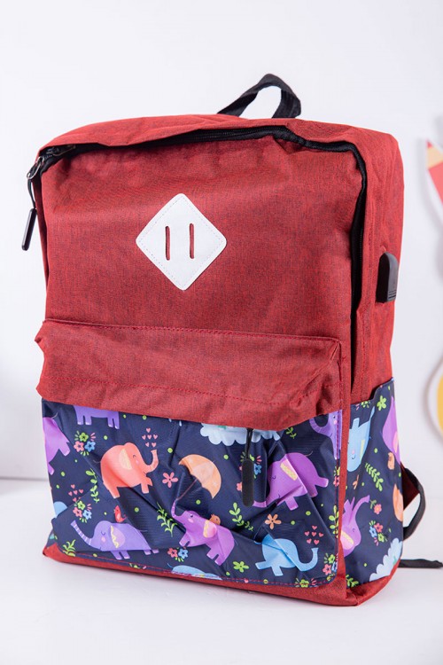 طقم شنط مدرسية قطعتين لون أحمر و كحلي مزينة برسومات كرتونية بجيوب متعددة