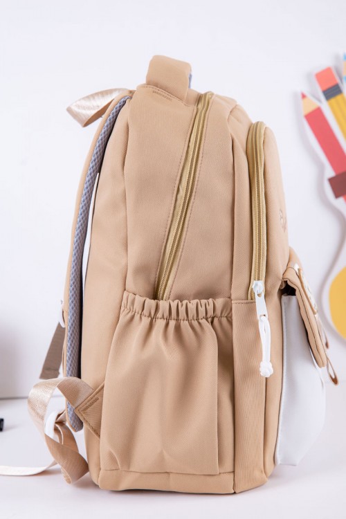 شنطة ظهر مدرسية متعددة الألوان بجيوب متعددة