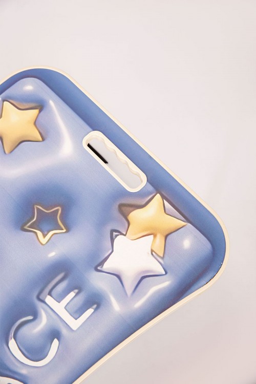 طاولة مدرسية لون سماوي مزينة بكتابات و رسومات ملونة قابلة للطي