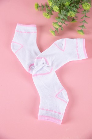 جوارب بناتي لون أبيض مزينة بخطوط باللون الوردي 3 حبات
